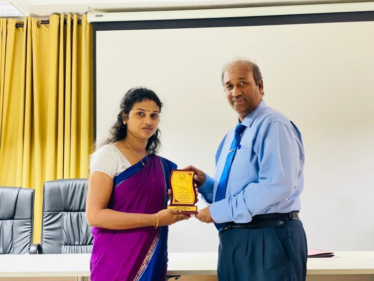 d7e47041-b46c-416b-9399-c49ef5e21684